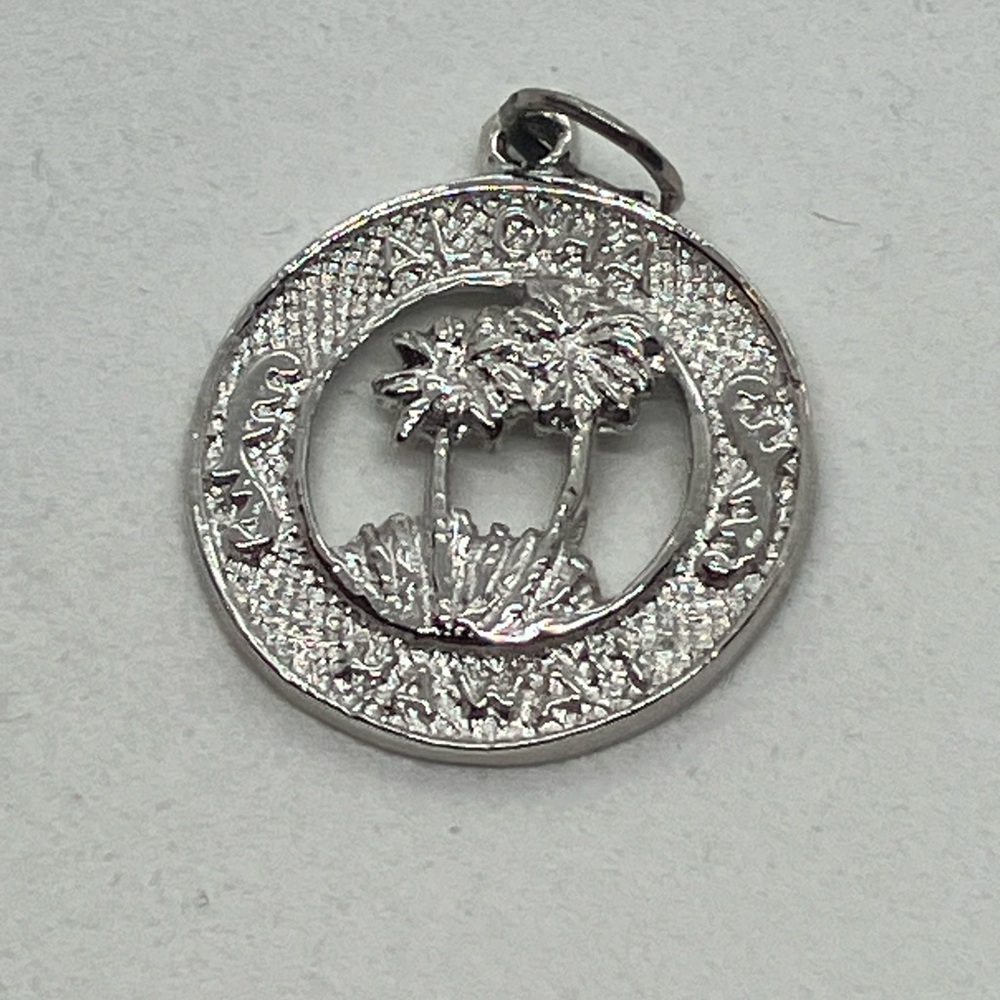 Vtg 925 Sterling Silver Round Hawaii Palm Tree Cutout Coin Charm / Pendant